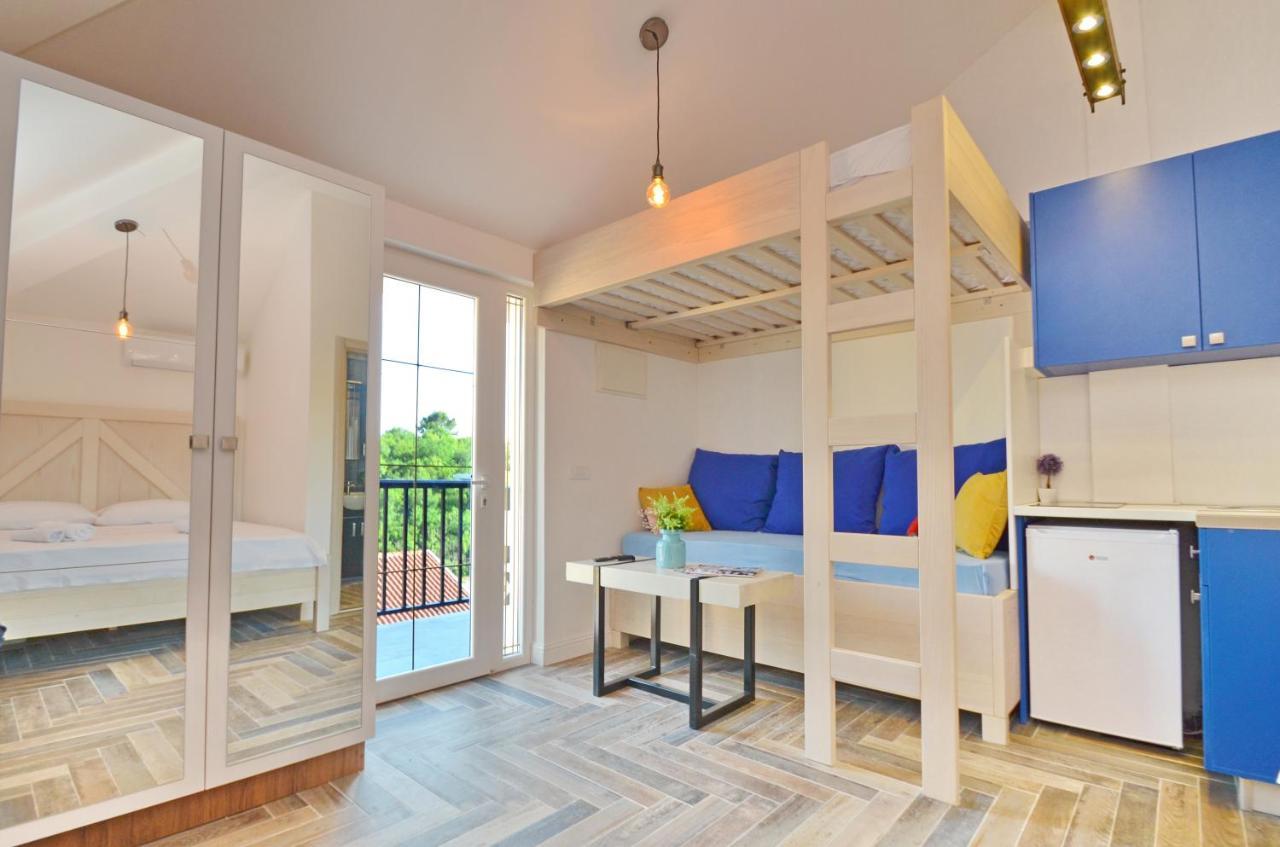 Apartments Lux S Tivat Exterior foto