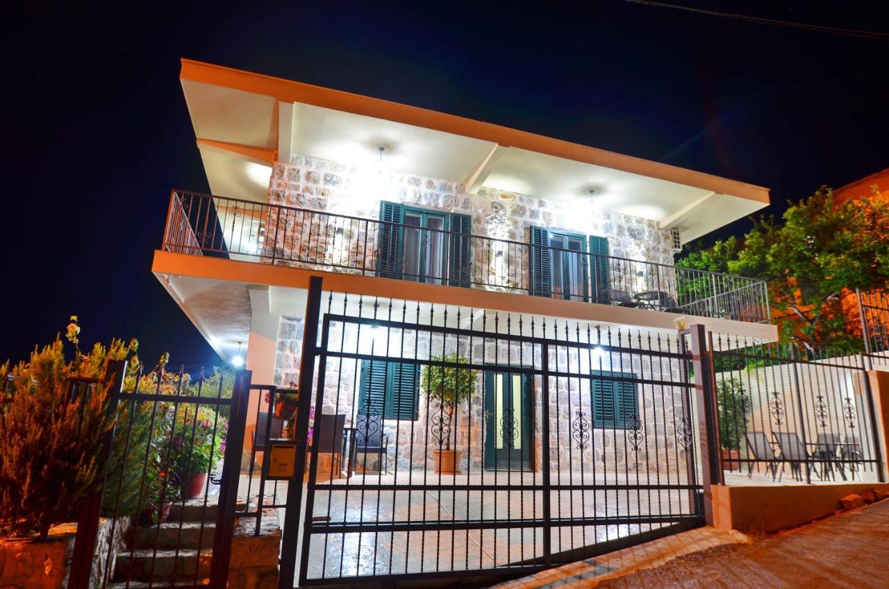 Apartments Lux S Tivat Exterior foto